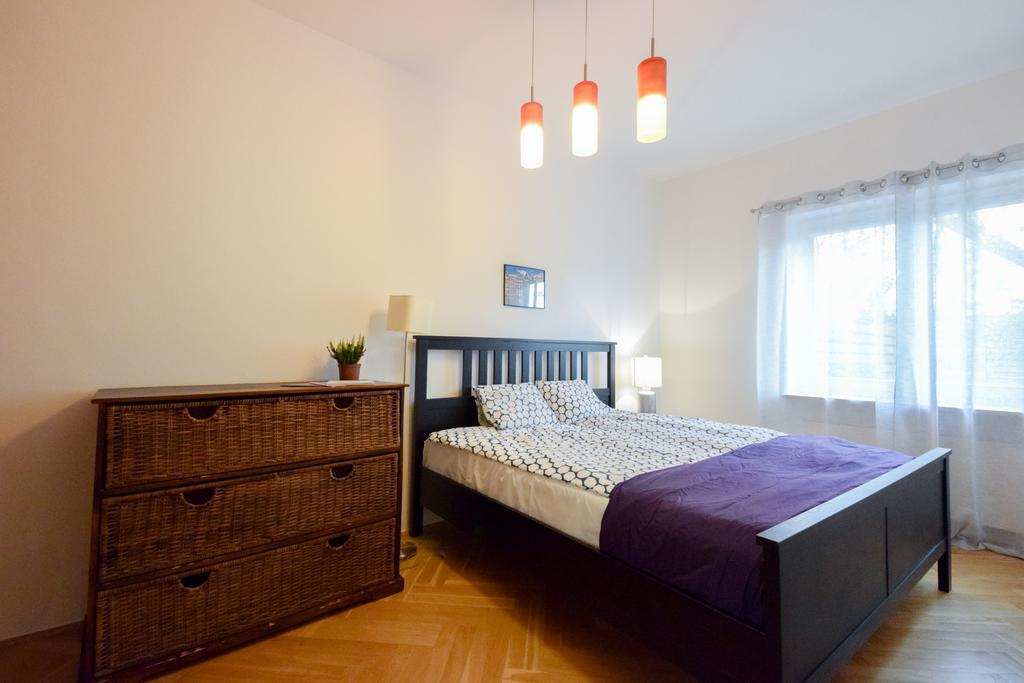 Shortstaypoland Bialobrzeska Varsovie Extérieur photo
